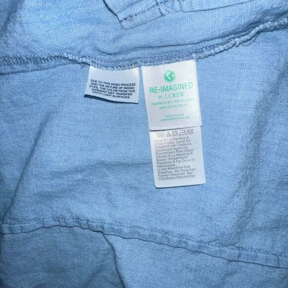 J Crew Chambray shirt in signature fit (Denim/Lovers Lane Wash) - Picture 3 of 10